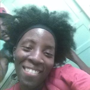 Meet your Posher, Nekia